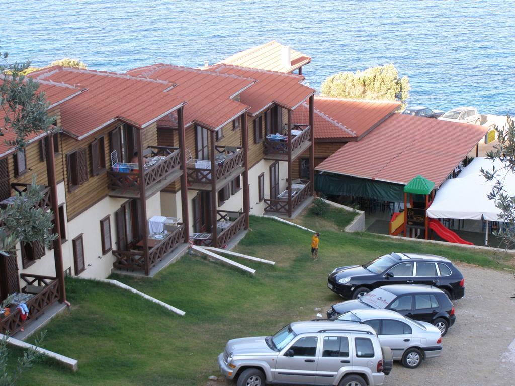 Appartement Wooden Nest à Akhladherí Chambre photo