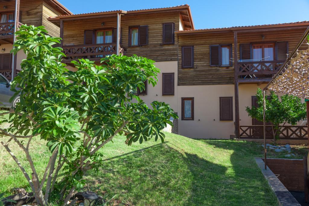 Appartement Wooden Nest à Akhladherí Extérieur photo